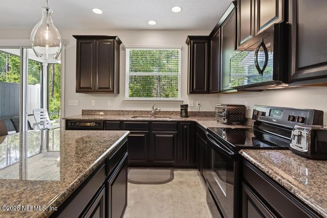 381 RICHMOND Drive, St. Johns, FL 32259