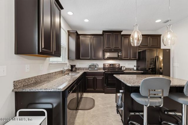 381 RICHMOND Drive, St. Johns, FL 32259