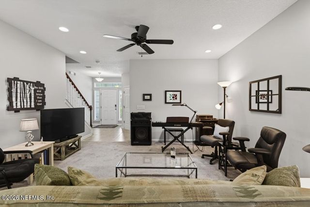 381 RICHMOND Drive, St. Johns, FL 32259