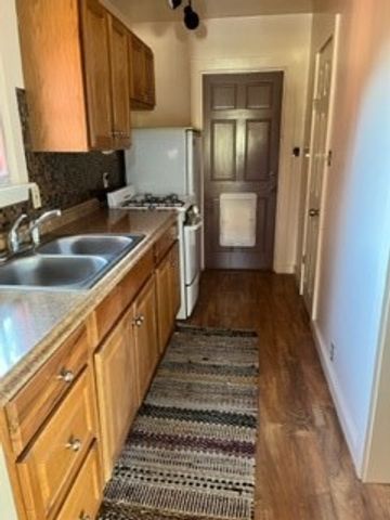 2872 Nm 14, Madrid, NM 87010