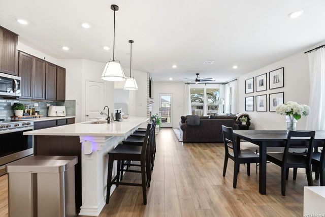 327 W Low Cascade Dr, Boerne, TX 78006