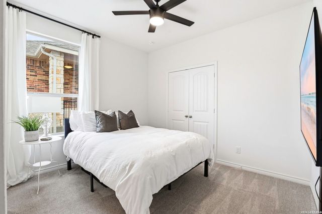 327 W Low Cascade Dr, Boerne, TX 78006