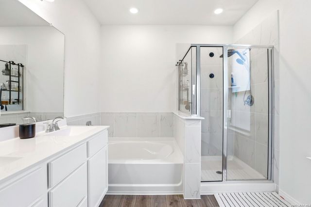 327 W Low Cascade Dr, Boerne, TX 78006