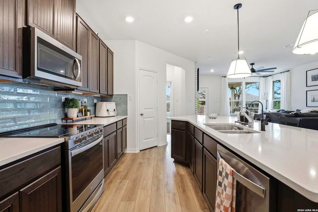 327 W Low Cascade Dr, Boerne, TX 78006