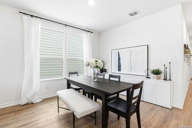 327 W Low Cascade Dr, Boerne, TX 78006