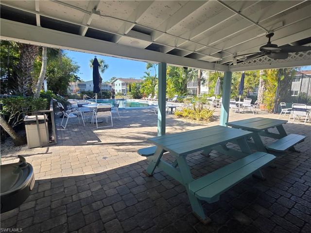 8162 Country RD 102, Fort Myers, FL 33919