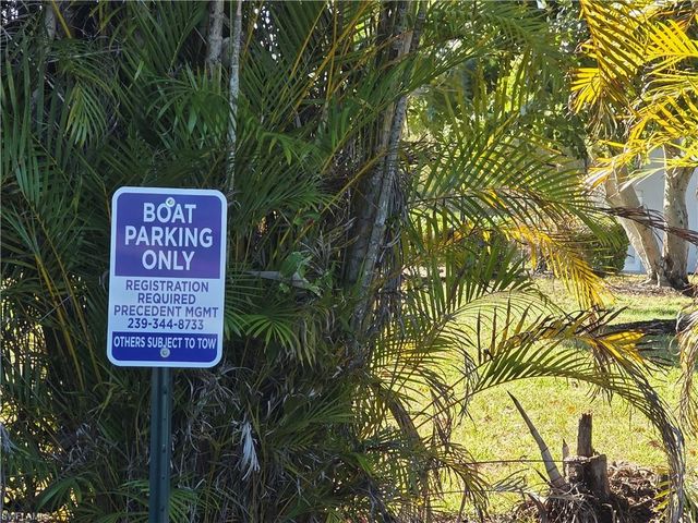 8162 Country RD 102, Fort Myers, FL 33919