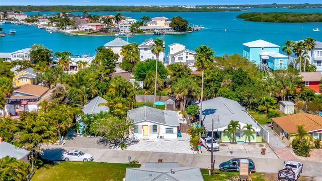 13121 4TH STREET E 1, Madeira Beach, FL 33708