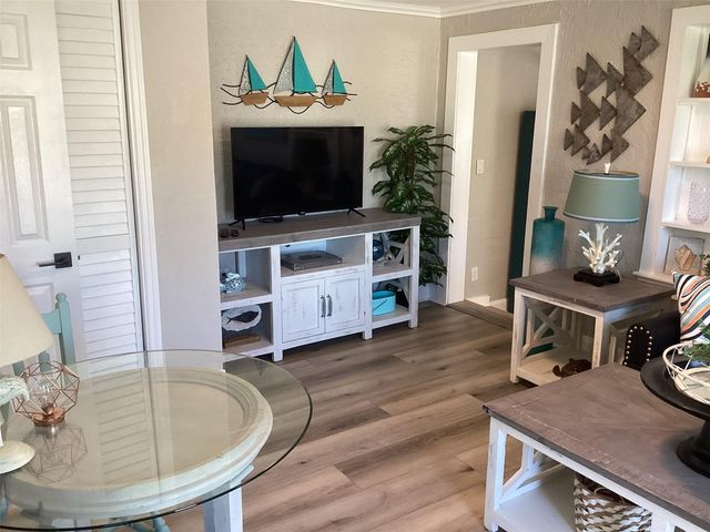 13121 4TH STREET E 1, Madeira Beach, FL 33708