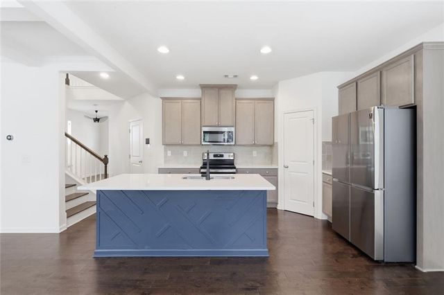 586 Morrow Lane SW, Atlanta, GA 30331