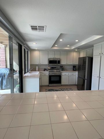 289 N Castellana N, Palm Desert, CA 92260