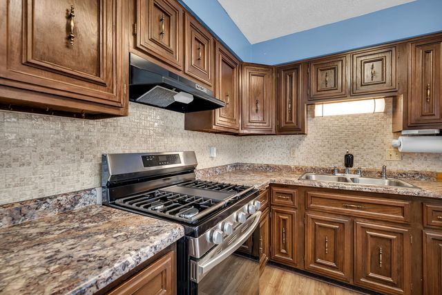 1280 Alicia Drive, Morris, IL 60450