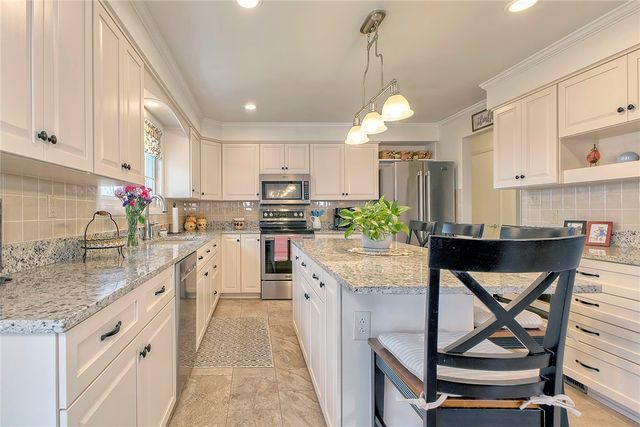 469 Hillcrest Drive, Unity Twp, PA 15650