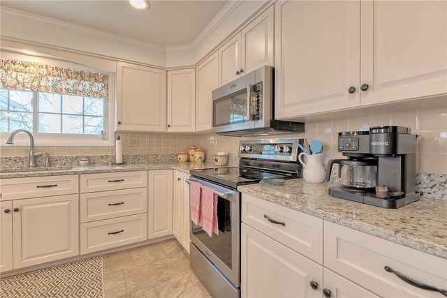 469 Hillcrest Drive, Unity Twp, PA 15650