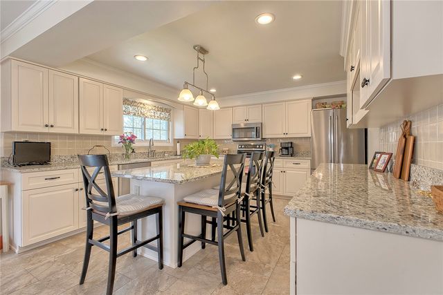 469 Hillcrest Drive, Unity Twp, PA 15650