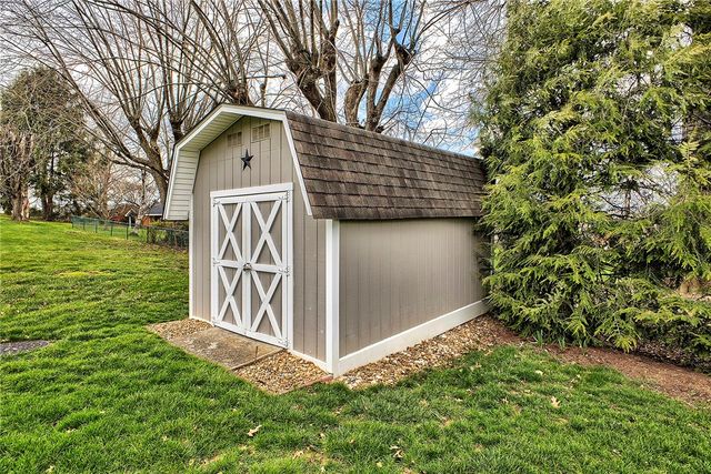 469 Hillcrest Drive, Unity Twp, PA 15650