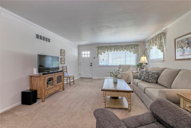 469 Hillcrest Drive, Unity Twp, PA 15650