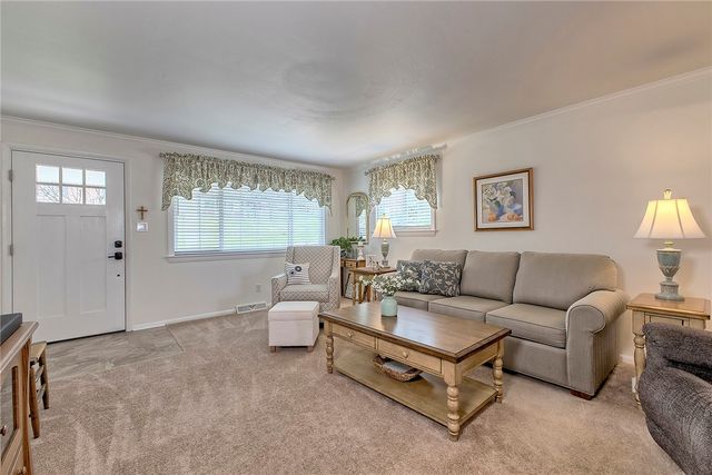 469 Hillcrest Drive, Unity Twp, PA 15650