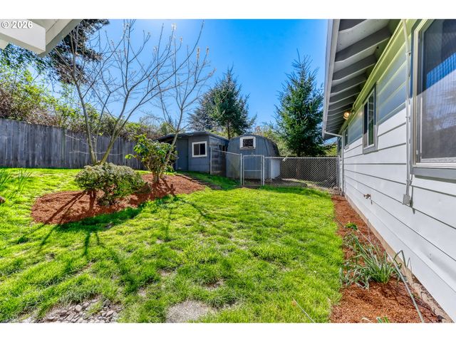 1120 Se Spruce Ct, Gresham, OR 97080