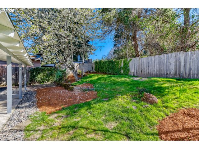 1120 Se Spruce Ct, Gresham, OR 97080