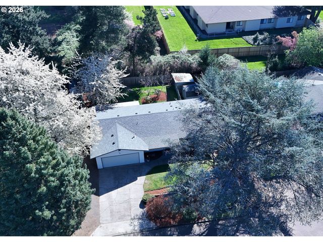 1120 Se Spruce Ct, Gresham, OR 97080
