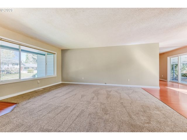 1120 Se Spruce Ct, Gresham, OR 97080