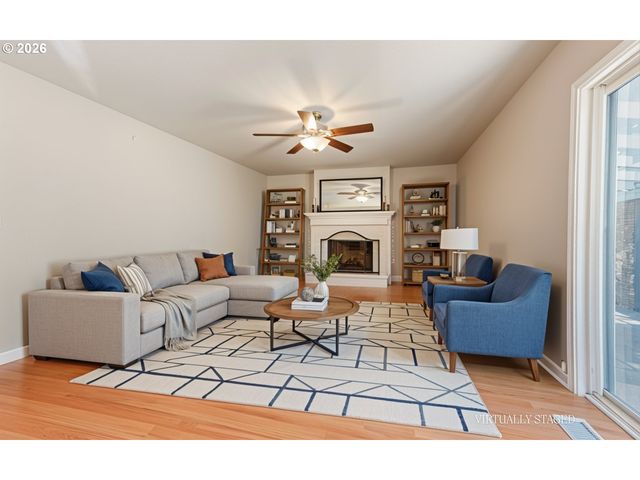 1120 Se Spruce Ct, Gresham, OR 97080