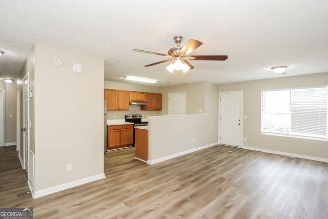 3374 Homeward Trail, Ellenwood, GA 30294