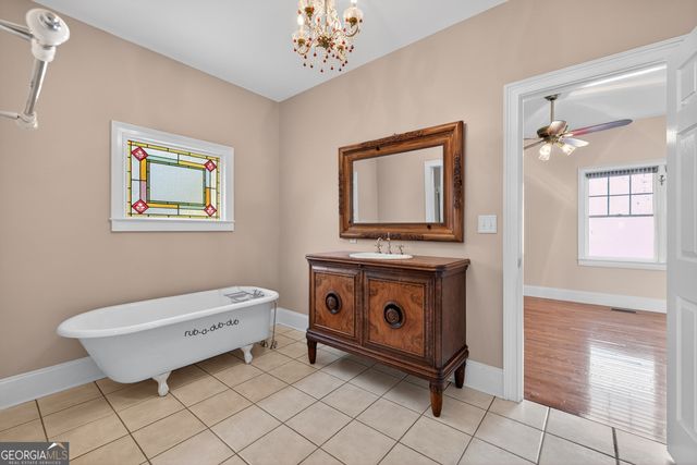 301 Oak Ridge Drive, Maysville, GA 30558