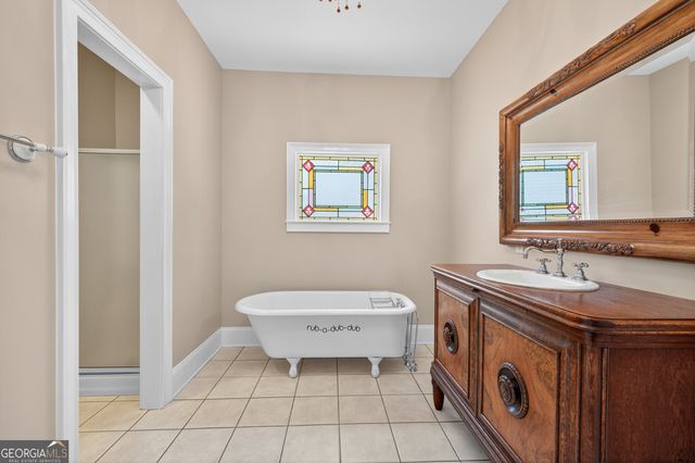 301 Oak Ridge Drive, Maysville, GA 30558