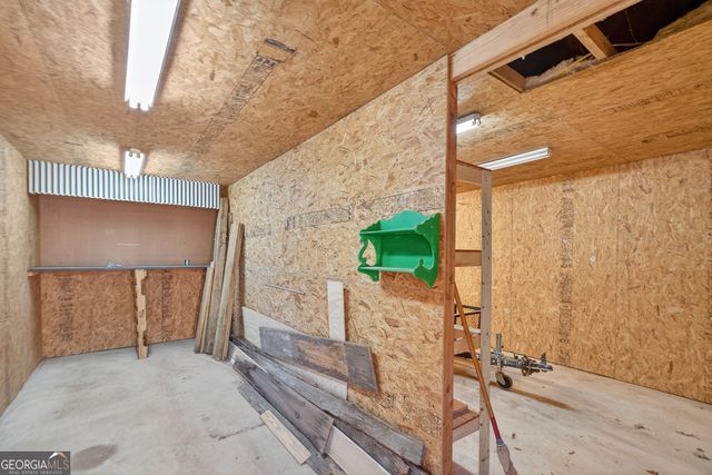 301 Oak Ridge Drive, Maysville, GA 30558