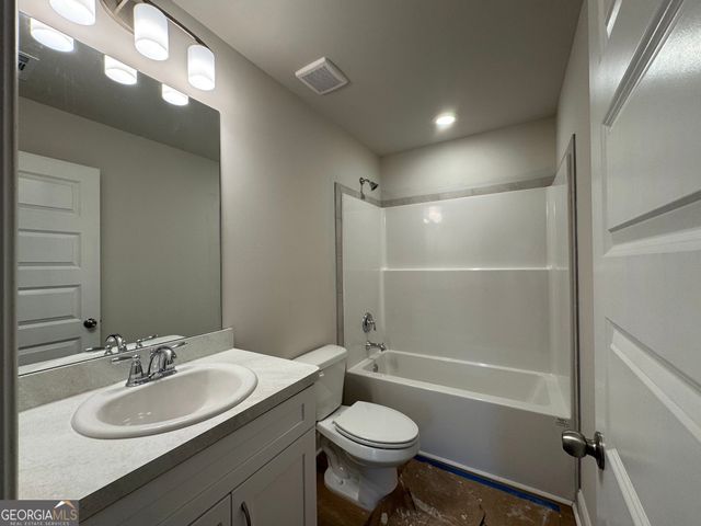 176 Country World Drive, Macon, GA 31211