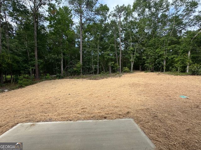 176 Country World Drive, Macon, GA 31211