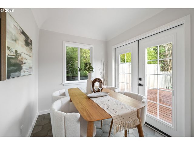 7116 N CURTIS Ave, Portland, OR 97217