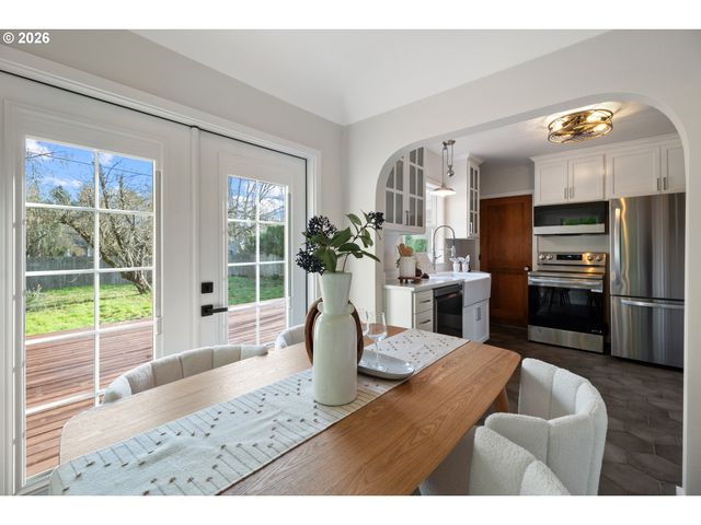 7116 N CURTIS Ave, Portland, OR 97217