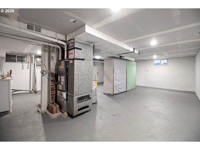 7116 N CURTIS Ave, Portland, OR 97217