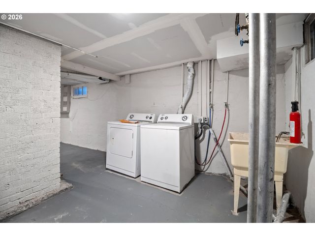 7116 N CURTIS Ave, Portland, OR 97217