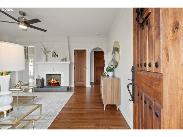 7116 N CURTIS Ave, Portland, OR 97217