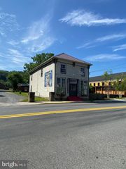 135 W MAIN ST, Wardensville, WV 26851