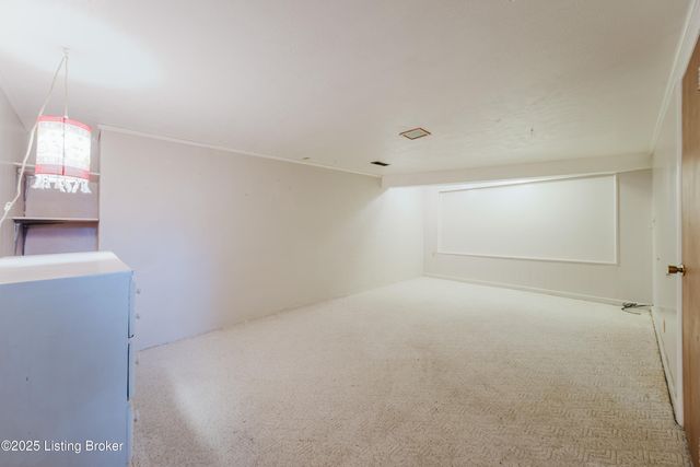 4211 Blossomwood Dr, Louisville, KY 40220