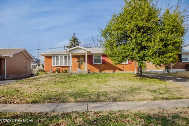 4211 Blossomwood Dr, Louisville, KY 40220