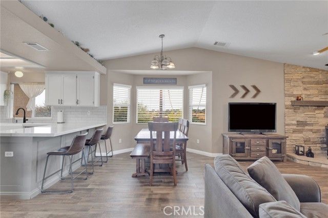 6297 Coleridge, Oak Hills, CA 92344