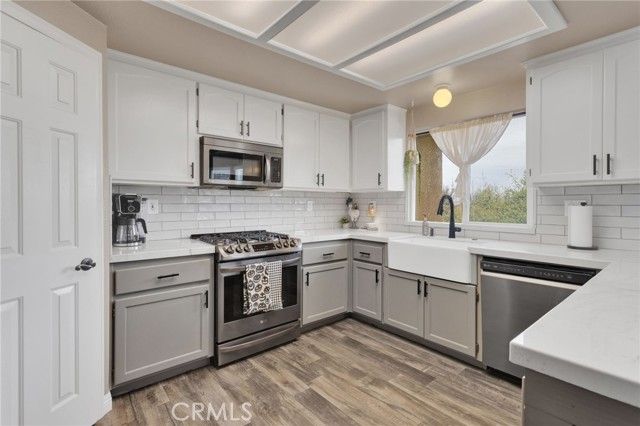 6297 Coleridge, Oak Hills, CA 92344