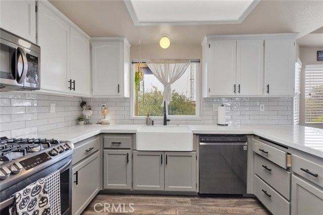 6297 Coleridge, Oak Hills, CA 92344