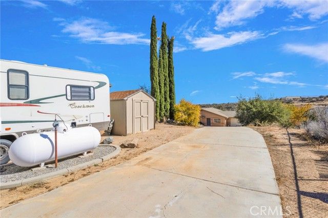 6297 Coleridge, Oak Hills, CA 92344