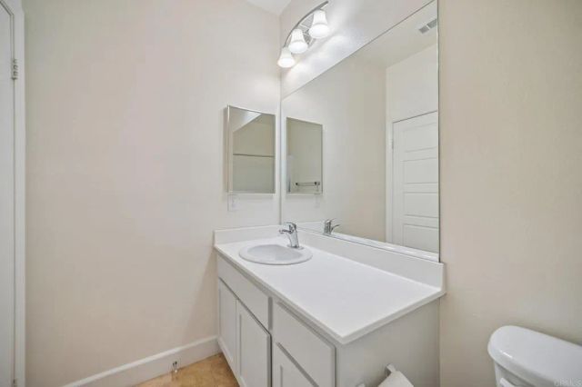 2487 Ascending Oaks Lane 1, Simi Valley, CA 93063
