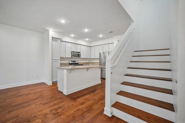 2487 Ascending Oaks Lane 1, Simi Valley, CA 93063