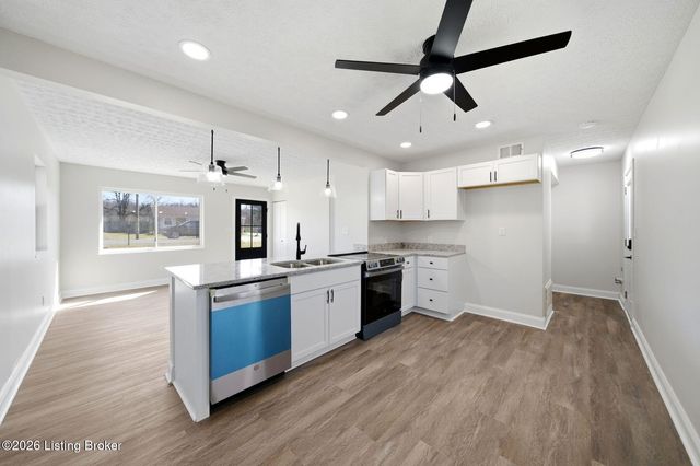 9410 Coolridge Dr, Louisville, KY 40229