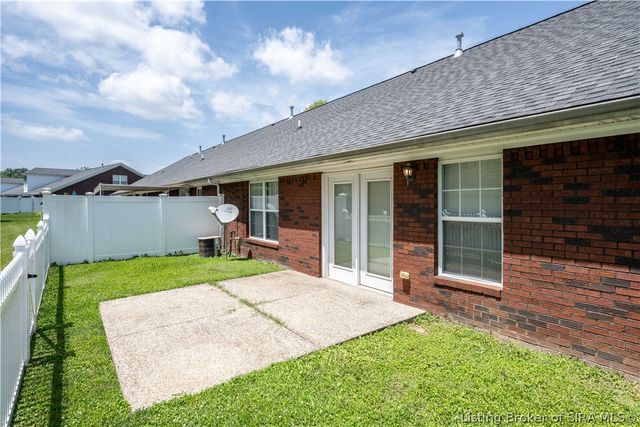 6616 Woods Mill Drive, Louisville, KY 40272