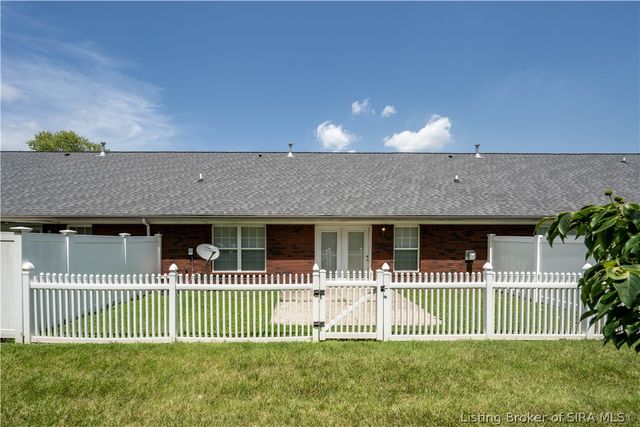 6616 Woods Mill Drive, Louisville, KY 40272